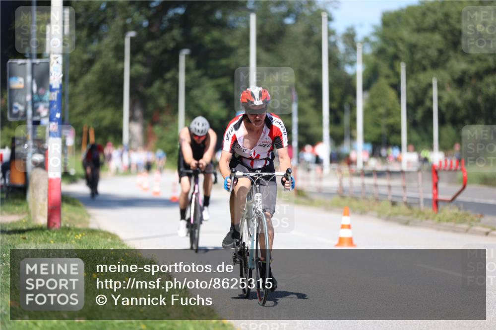 17.08.2025 - KN Förde Triathlon 2025 Yannick Fuchs http://msf.ph/oto/8625315 17.08.2025 11:47:26 Radfahren 285, 353, 354, 368, 614, 623, 629, 630, 635, 639 meine-sportfotos.de