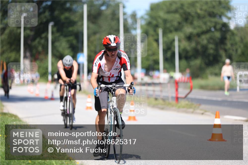 17.08.2025 - KN Förde Triathlon 2025 Yannick Fuchs http://msf.ph/oto/8625317 17.08.2025 11:47:26 Radfahren 285, 353, 354, 368, 614, 623, 629, 630, 635, 639 meine-sportfotos.de