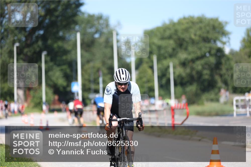 17.08.2025 - KN Förde Triathlon 2025 Yannick Fuchs http://msf.ph/oto/8625330 17.08.2025 11:47:33 Radfahren 285, 353, 382, 624, 629, 354, 368, 614, 623, 630, 635, 639 meine-sportfotos.de