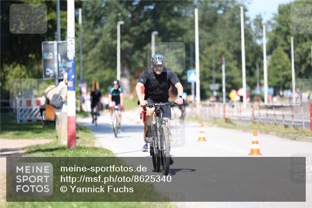 17.08.2025 - KN Förde Triathlon 2025 Yannick Fuchs http://msf.ph/oto/8625340 17.08.2025 11:47:48 Radfahren 326, 352, 361, 372, 601, 609, 619, 626, 627, 636, 619 meine-sportfotos.de