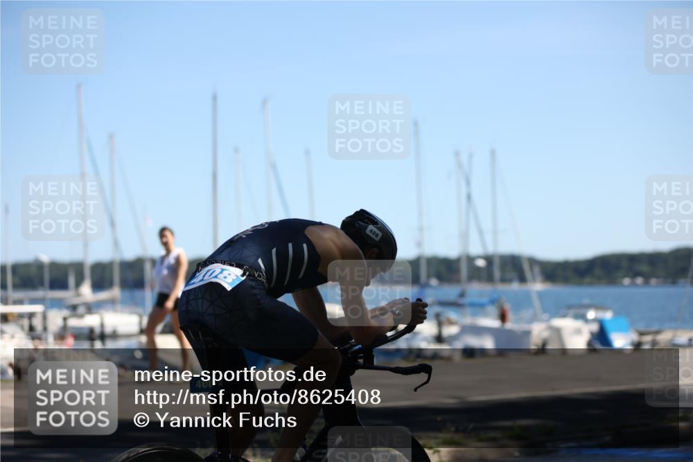 17.08.2025 - KN Förde Triathlon 2025 Yannick Fuchs http://msf.ph/oto/8625408 17.08.2025 12:43:29 Radfahren 402, 408 meine-sportfotos.de