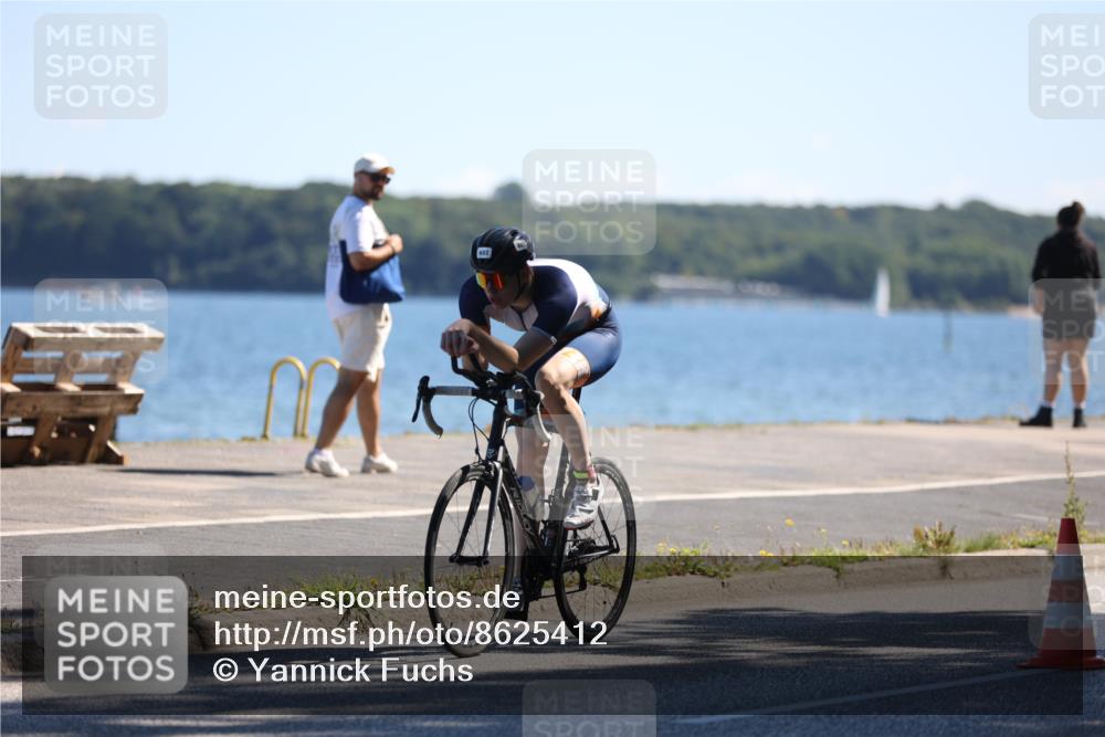 17.08.2025 - KN Förde Triathlon 2025 Yannick Fuchs http://msf.ph/oto/8625412 17.08.2025 12:43:32 Radfahren 402, 408 meine-sportfotos.de