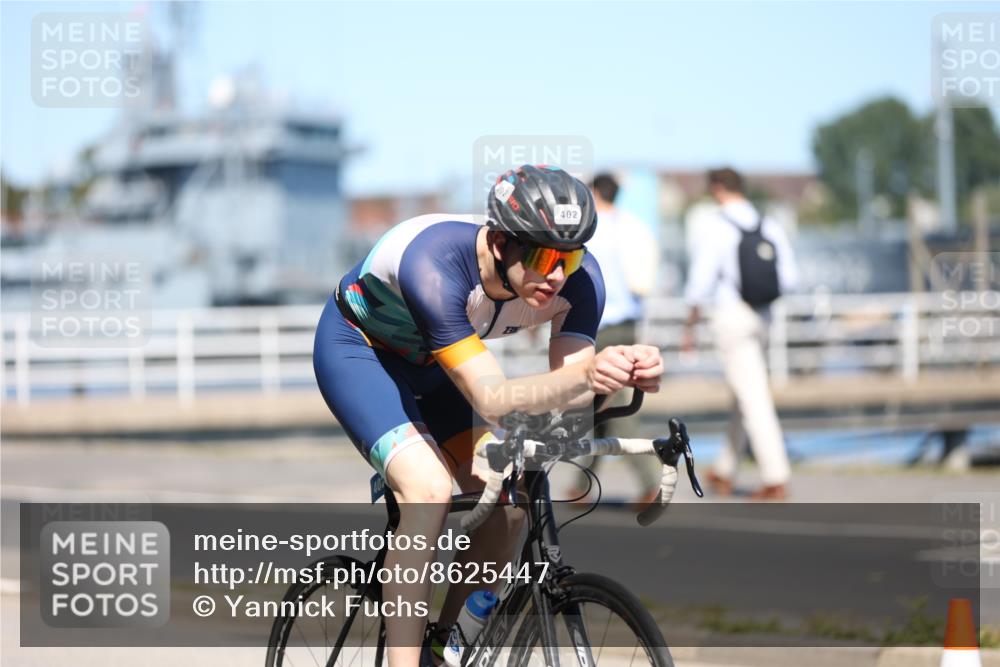 17.08.2025 - KN Förde Triathlon 2025 Yannick Fuchs http://msf.ph/oto/8625447 17.08.2025 12:45:02 Radfahren 398, 402, 418 meine-sportfotos.de