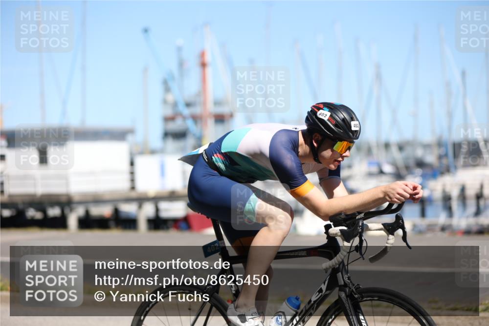 17.08.2025 - KN Förde Triathlon 2025 Yannick Fuchs http://msf.ph/oto/8625450 17.08.2025 12:45:03 Radfahren 398, 402, 418, 418 meine-sportfotos.de