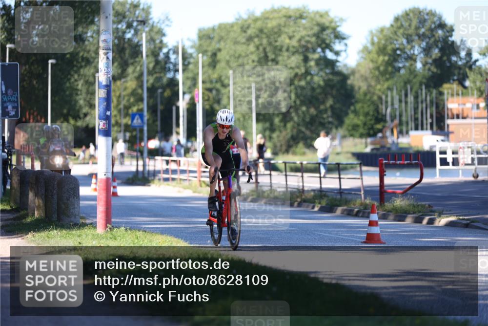 17.08.2025 - KN Förde Triathlon 2025 Yannick Fuchs http://msf.ph/oto/8628109 17.08.2025 14:56:01 Radfahren 5, 8, 9, 5, 7, 10, 16 meine-sportfotos.de