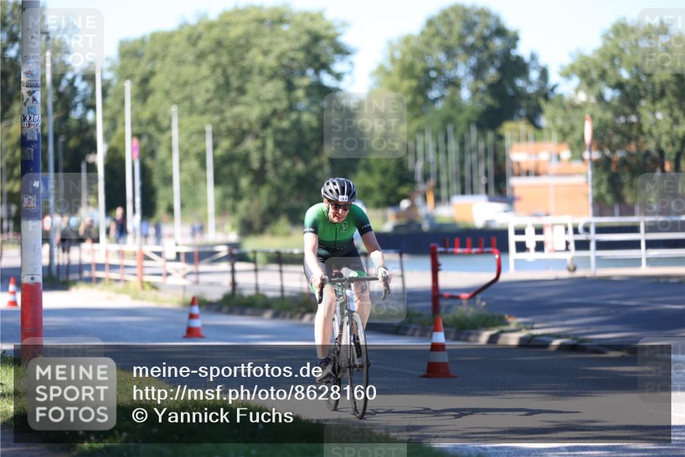 17.08.2025 - KN Förde Triathlon 2025 Yannick Fuchs http://msf.ph/oto/8628160 17.08.2025 15:05:38 Radfahren 19, 29, 20 meine-sportfotos.de