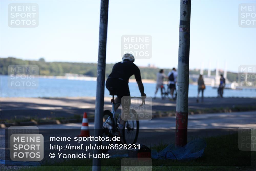 17.08.2025 - KN Förde Triathlon 2025 Yannick Fuchs http://msf.ph/oto/8628231 17.08.2025 15:20:58 Radfahren 1, 7, 10, 15, 11 meine-sportfotos.de