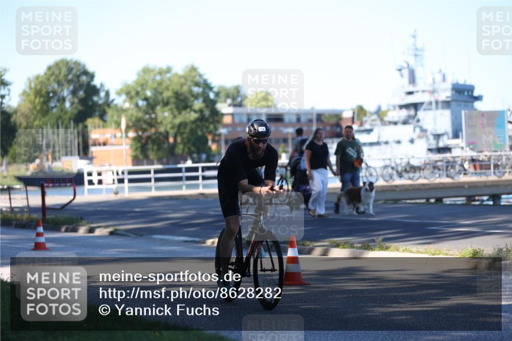 17.08.2025 - KN Förde Triathlon 2025 Yannick Fuchs http://msf.ph/oto/8628282 17.08.2025 15:22:38 Radfahren 7, 15 meine-sportfotos.de