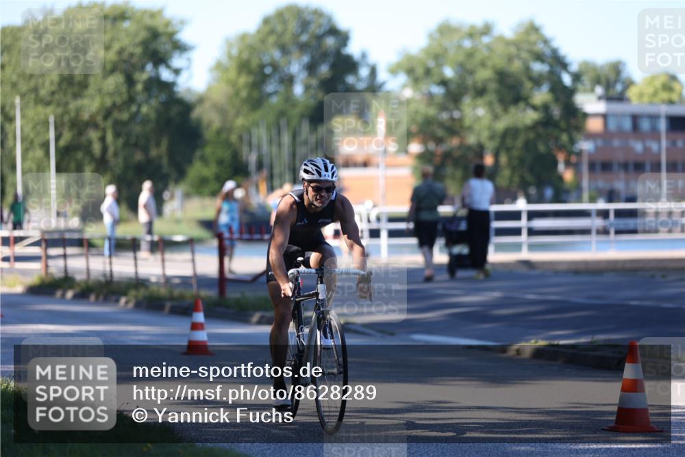 17.08.2025 - KN Förde Triathlon 2025 Yannick Fuchs http://msf.ph/oto/8628289 17.08.2025 15:23:25 Radfahren 4 meine-sportfotos.de