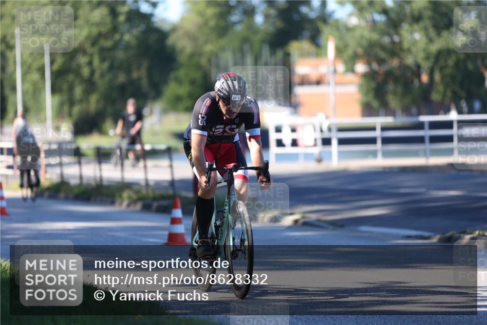 17.08.2025 - KN Förde Triathlon 2025 Yannick Fuchs http://msf.ph/oto/8628332 17.08.2025 15:26:50 Radfahren 17, 32 meine-sportfotos.de