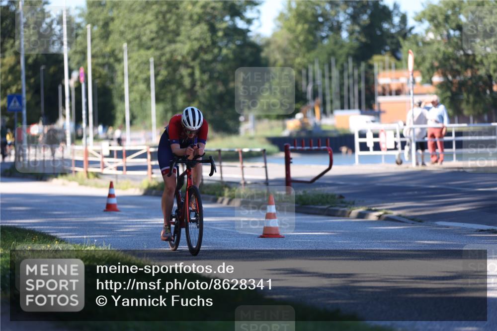17.08.2025 - KN Förde Triathlon 2025 Yannick Fuchs http://msf.ph/oto/8628341 17.08.2025 15:27:55 Radfahren 31, 35 meine-sportfotos.de
