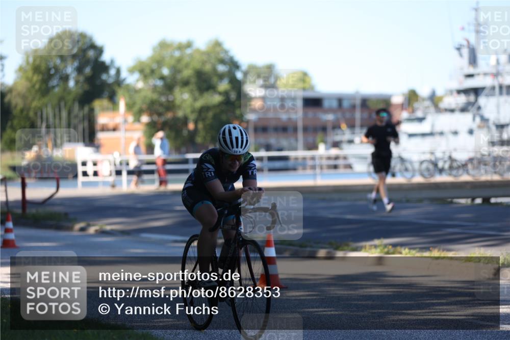 17.08.2025 - KN Förde Triathlon 2025 Yannick Fuchs http://msf.ph/oto/8628353 17.08.2025 15:28:21 Radfahren 24, 32, 22, 24 meine-sportfotos.de
