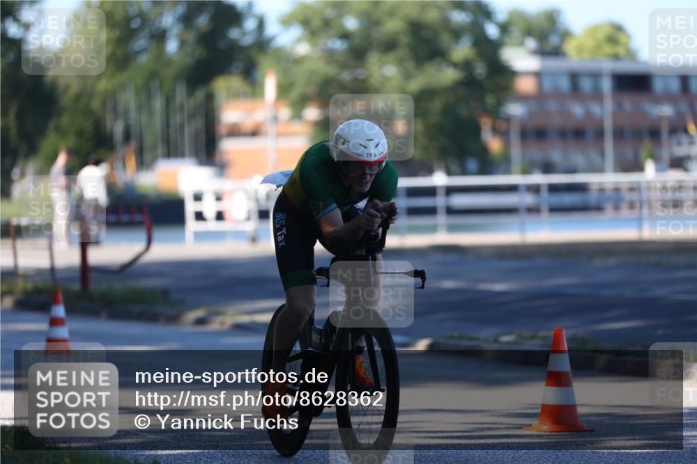 17.08.2025 - KN Förde Triathlon 2025 Yannick Fuchs http://msf.ph/oto/8628362 17.08.2025 15:29:32 Radfahren 35 meine-sportfotos.de
