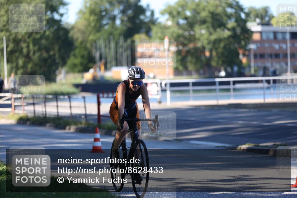 17.08.2025 - KN Förde Triathlon 2025 Yannick Fuchs http://msf.ph/oto/8628433 17.08.2025 15:34:13 Radfahren 21, 28 meine-sportfotos.de