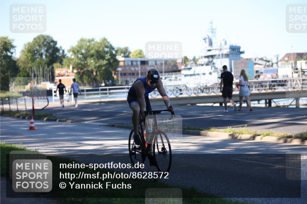 17.08.2025 - KN Förde Triathlon 2025 Yannick Fuchs http://msf.ph/oto/8628572 17.08.2025 15:47:43 Radfahren 11, 12 meine-sportfotos.de