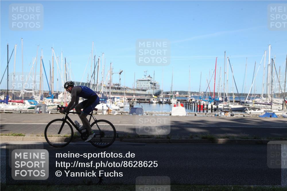 17.08.2025 - KN Förde Triathlon 2025 Yannick Fuchs http://msf.ph/oto/8628625 17.08.2025 14:56:16 Radfahren  meine-sportfotos.de