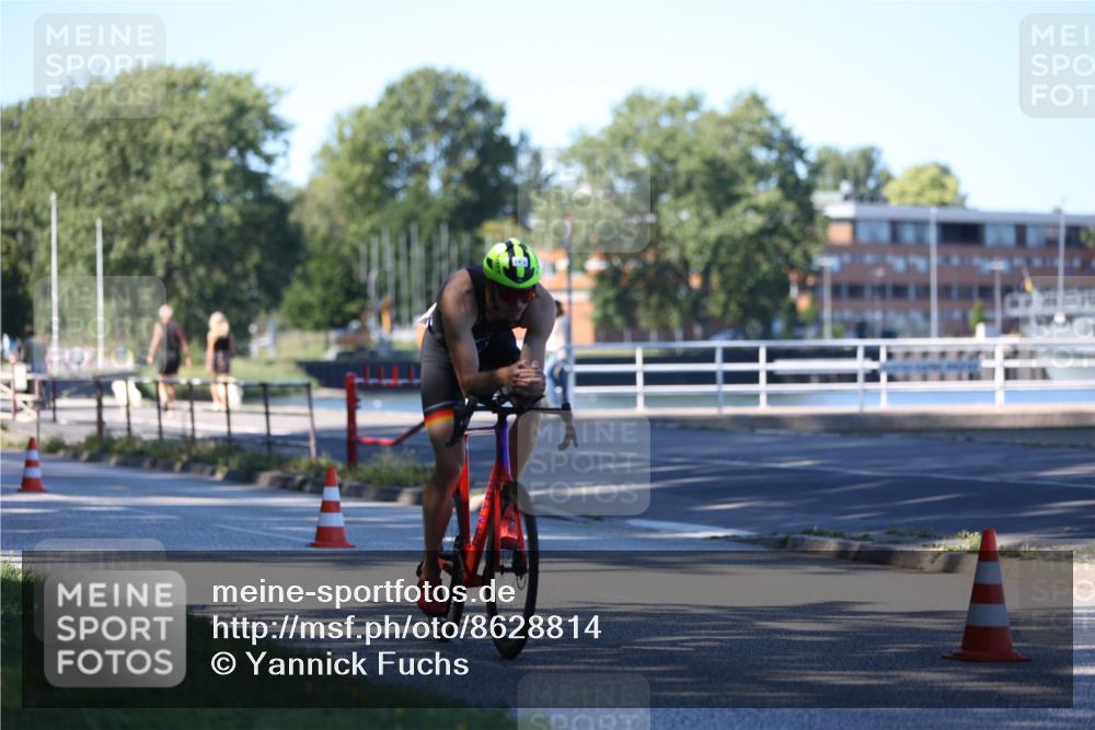 17.08.2025 - KN Förde Triathlon 2025 Yannick Fuchs http://msf.ph/oto/8628814 17.08.2025 14:55:53 Radfahren  meine-sportfotos.de