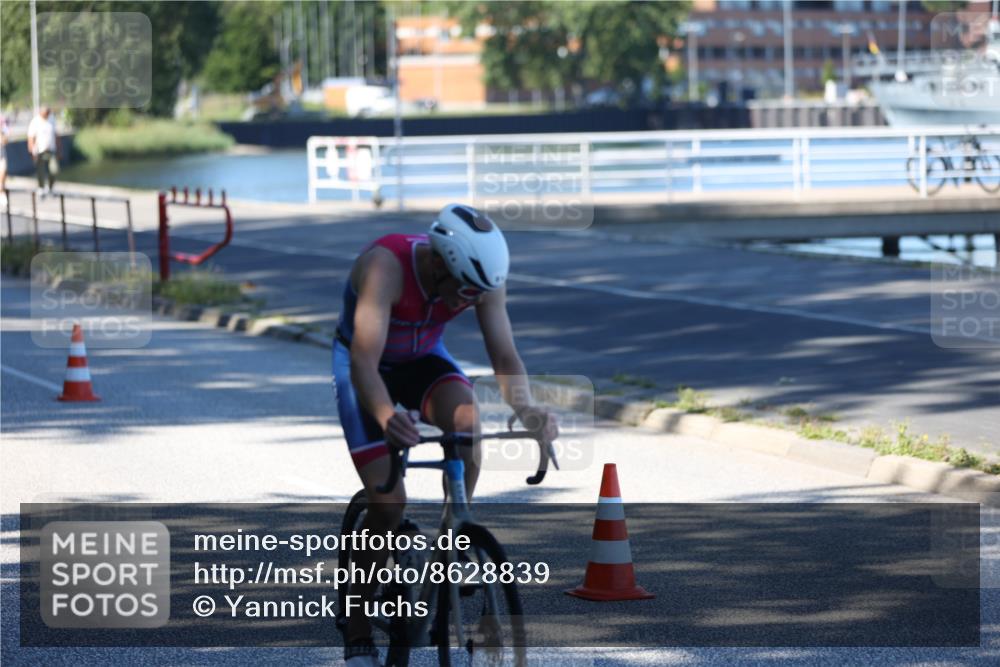 17.08.2025 - KN Förde Triathlon 2025 Yannick Fuchs http://msf.ph/oto/8628839 17.08.2025 14:57:30 Radfahren  meine-sportfotos.de