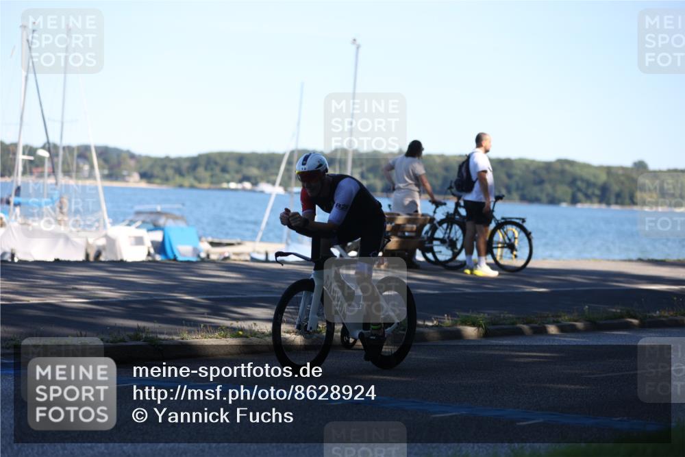 17.08.2025 - KN Förde Triathlon 2025 Yannick Fuchs http://msf.ph/oto/8628924 17.08.2025 15:20:30 Radfahren 2 meine-sportfotos.de