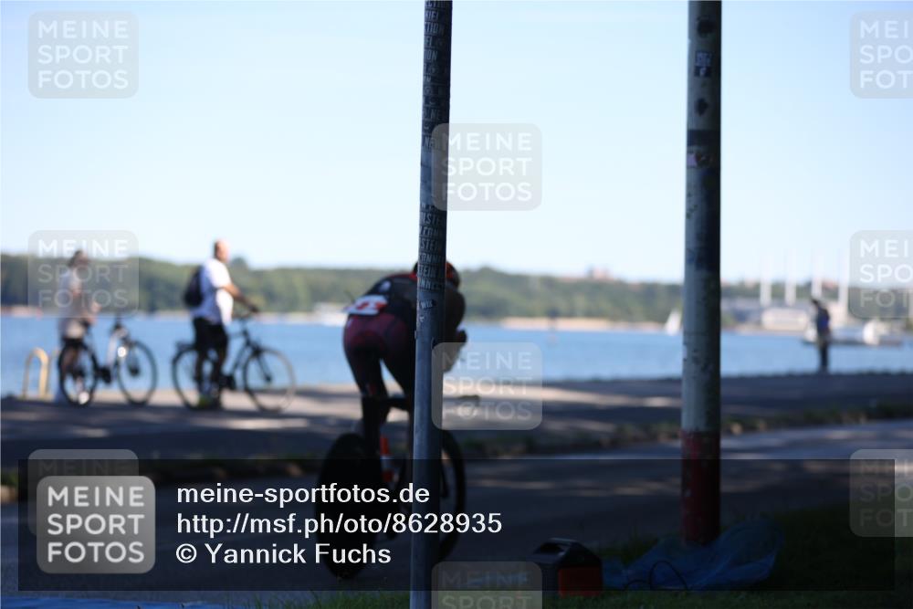 17.08.2025 - KN Förde Triathlon 2025 Yannick Fuchs http://msf.ph/oto/8628935 17.08.2025 15:20:41 Radfahren  meine-sportfotos.de