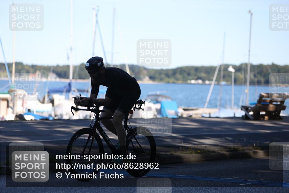 17.08.2025 - KN Förde Triathlon 2025 Yannick Fuchs http://msf.ph/oto/8628962 17.08.2025 15:21:09 Radfahren 7 meine-sportfotos.de