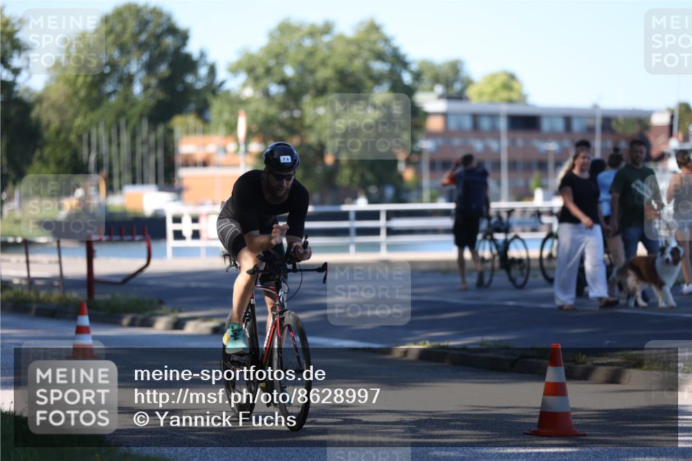 17.08.2025 - KN Förde Triathlon 2025 Yannick Fuchs http://msf.ph/oto/8628997 17.08.2025 15:22:38 Radfahren  meine-sportfotos.de