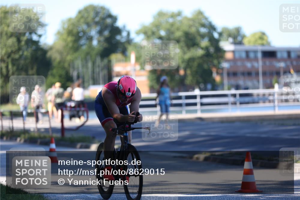17.08.2025 - KN Förde Triathlon 2025 Yannick Fuchs http://msf.ph/oto/8629015 17.08.2025 15:23:41 Radfahren  meine-sportfotos.de