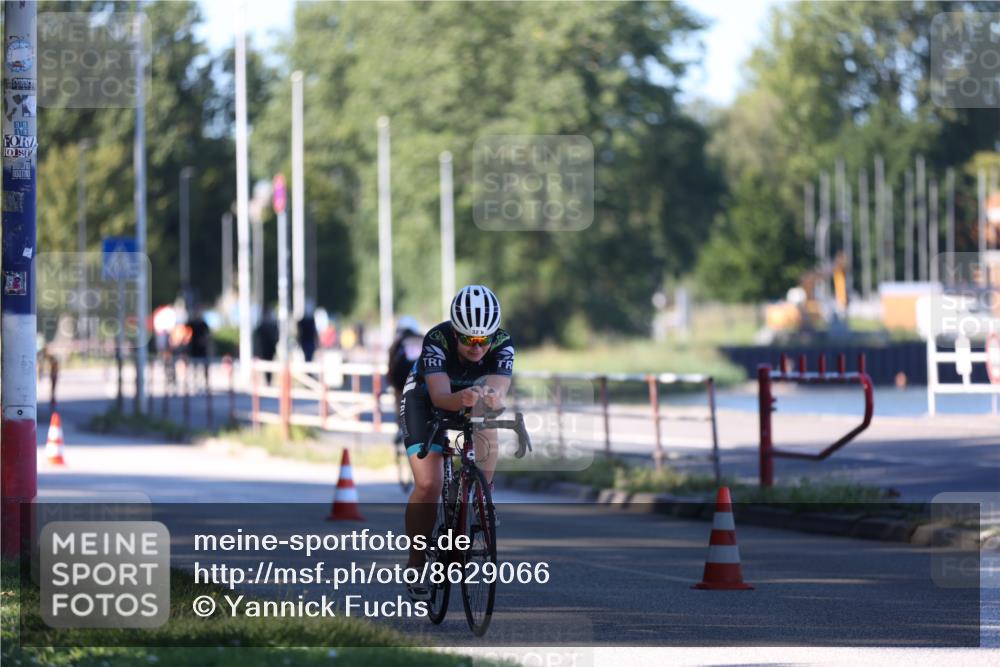 17.08.2025 - KN Förde Triathlon 2025 Yannick Fuchs http://msf.ph/oto/8629066 17.08.2025 15:28:20 Radfahren  meine-sportfotos.de