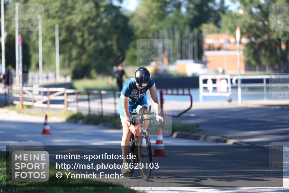 17.08.2025 - KN Förde Triathlon 2025 Yannick Fuchs http://msf.ph/oto/8629103 17.08.2025 15:31:44 Radfahren  meine-sportfotos.de