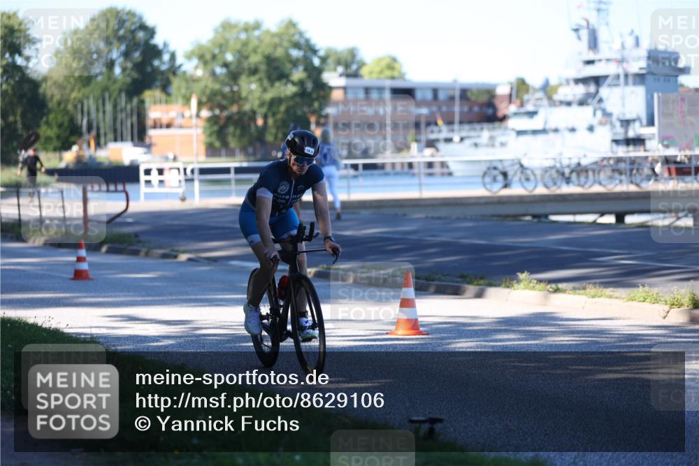 17.08.2025 - KN Förde Triathlon 2025 Yannick Fuchs http://msf.ph/oto/8629106 17.08.2025 15:31:44 Radfahren  meine-sportfotos.de