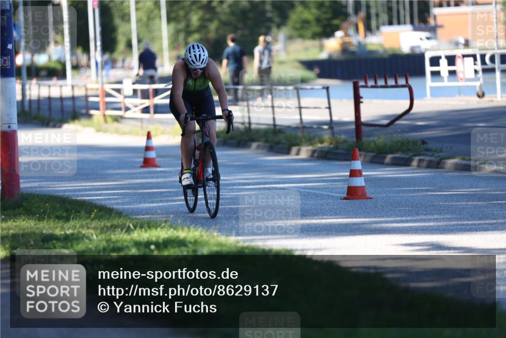17.08.2025 - KN Förde Triathlon 2025 Yannick Fuchs http://msf.ph/oto/8629137 17.08.2025 15:34:04 Radfahren  meine-sportfotos.de