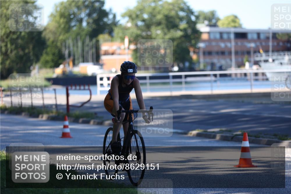 17.08.2025 - KN Förde Triathlon 2025 Yannick Fuchs http://msf.ph/oto/8629151 17.08.2025 15:34:13 Radfahren 21 meine-sportfotos.de
