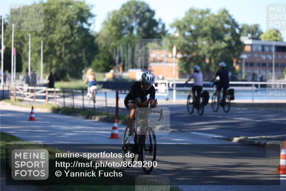 17.08.2025 - KN Förde Triathlon 2025 Yannick Fuchs http://msf.ph/oto/8629200 17.08.2025 15:36:43 Radfahren  meine-sportfotos.de