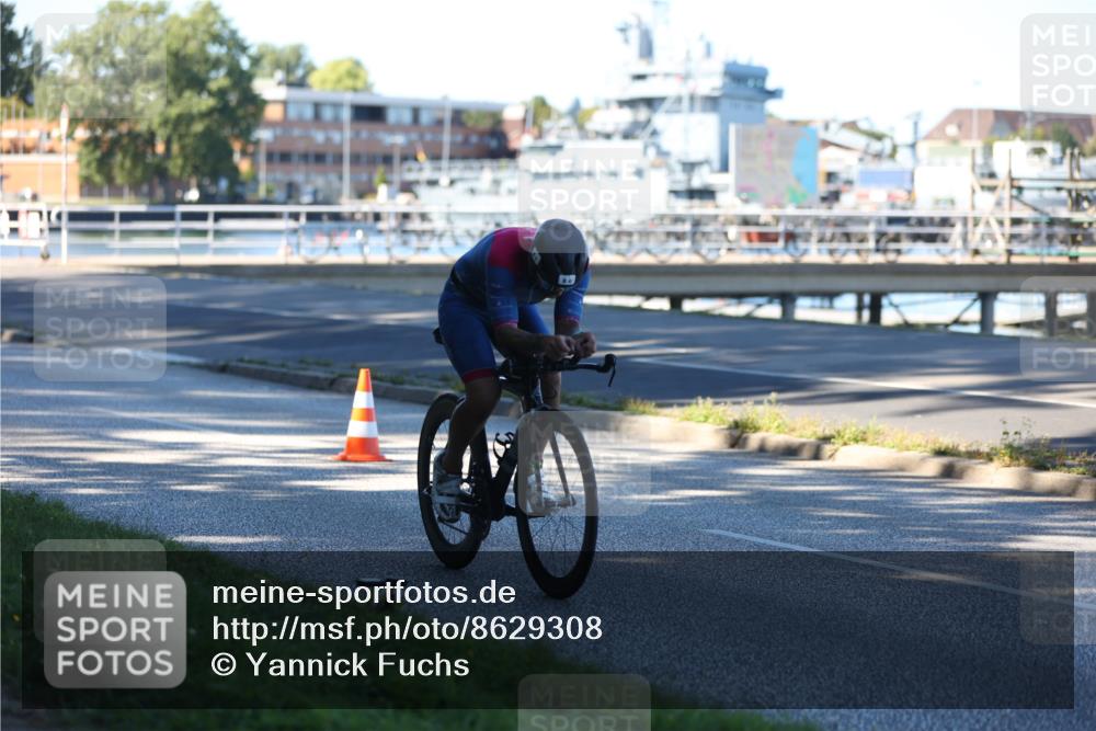 17.08.2025 - KN Förde Triathlon 2025 Yannick Fuchs http://msf.ph/oto/8629308 17.08.2025 15:50:25 Radfahren  meine-sportfotos.de