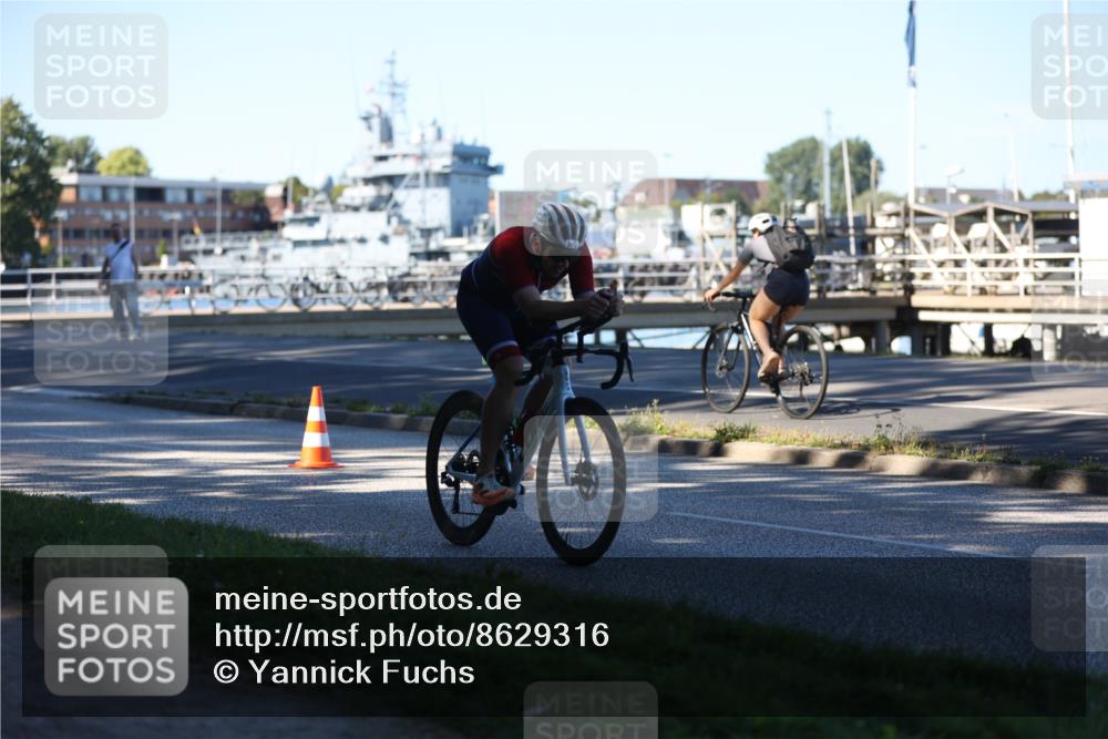 17.08.2025 - KN Förde Triathlon 2025 Yannick Fuchs http://msf.ph/oto/8629316 17.08.2025 15:53:19 Radfahren  meine-sportfotos.de