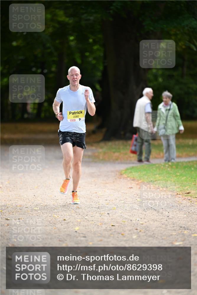 31.08.2025 - 21. Blankeneser Heldenlauf Dr. Thomas Lammeyer http://msf.ph/oto/8629398 31.08.2025 10:04:37 Laufen 2382 meine-sportfotos.de