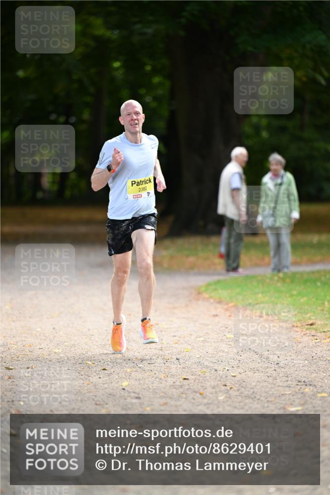 31.08.2025 - 21. Blankeneser Heldenlauf Dr. Thomas Lammeyer http://msf.ph/oto/8629401 31.08.2025 10:04:37 Laufen 2382 meine-sportfotos.de