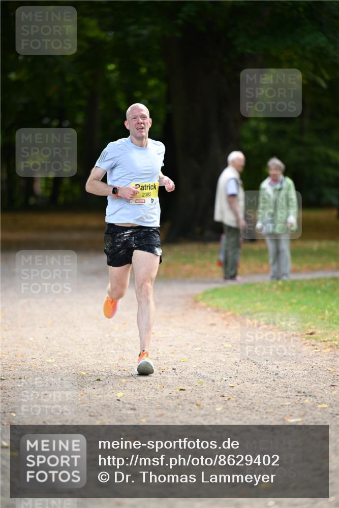 31.08.2025 - 21. Blankeneser Heldenlauf Dr. Thomas Lammeyer http://msf.ph/oto/8629402 31.08.2025 10:04:38 Laufen 2382 meine-sportfotos.de