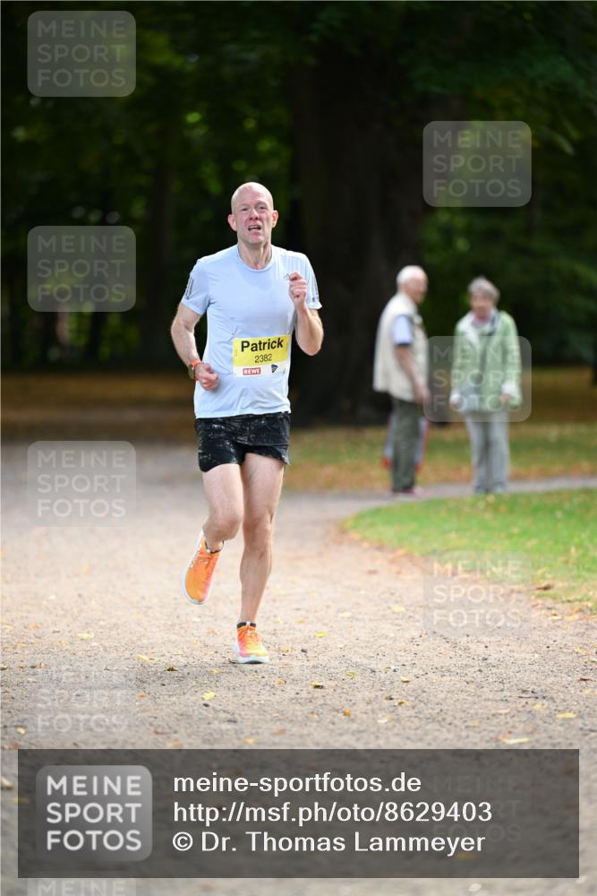 31.08.2025 - 21. Blankeneser Heldenlauf Dr. Thomas Lammeyer http://msf.ph/oto/8629403 31.08.2025 10:04:38 Laufen 2382 meine-sportfotos.de