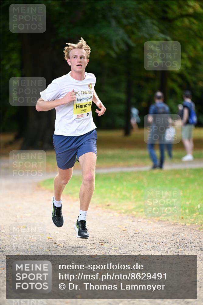 31.08.2025 - 21. Blankeneser Heldenlauf Dr. Thomas Lammeyer http://msf.ph/oto/8629491 31.08.2025 10:06:02 Laufen 2571 meine-sportfotos.de