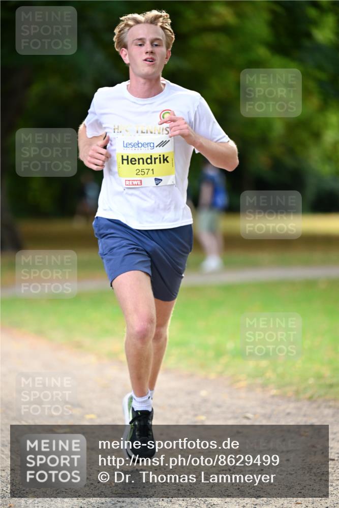 31.08.2025 - 21. Blankeneser Heldenlauf Dr. Thomas Lammeyer http://msf.ph/oto/8629499 31.08.2025 10:06:03 Laufen 2571 meine-sportfotos.de