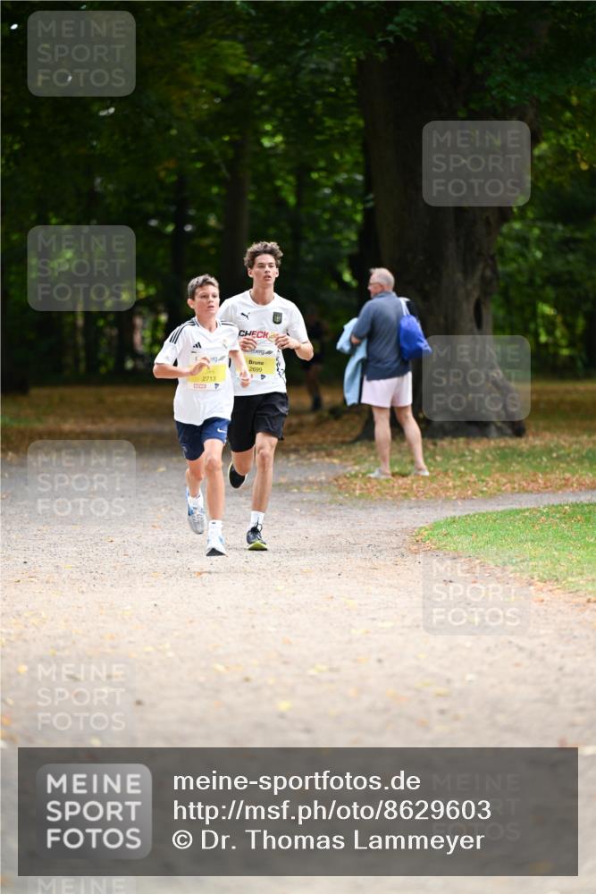31.08.2025 - 21. Blankeneser Heldenlauf Dr. Thomas Lammeyer http://msf.ph/oto/8629603 31.08.2025 10:07:37 Laufen 2699, 2713 meine-sportfotos.de