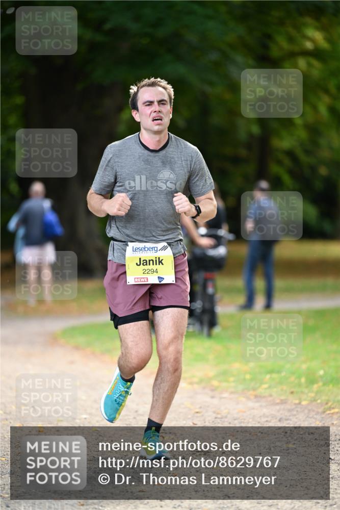 31.08.2025 - 21. Blankeneser Heldenlauf Dr. Thomas Lammeyer http://msf.ph/oto/8629767 31.08.2025 10:08:43 Laufen 2294 meine-sportfotos.de