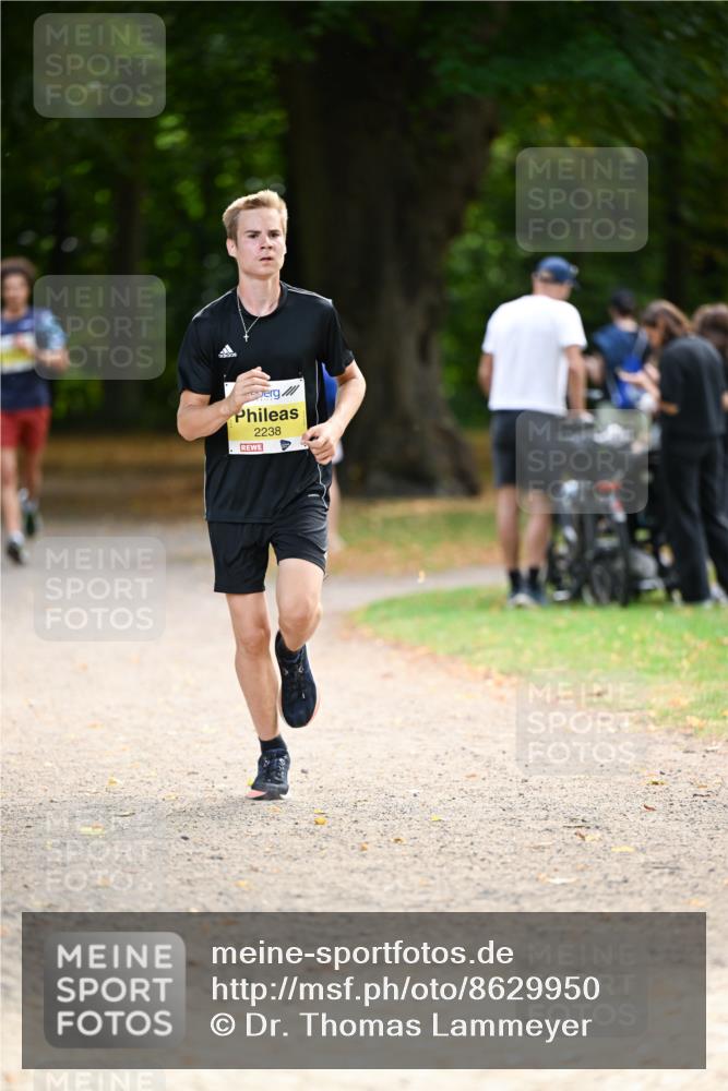 31.08.2025 - 21. Blankeneser Heldenlauf Dr. Thomas Lammeyer http://msf.ph/oto/8629950 31.08.2025 10:09:48 Laufen 2238 meine-sportfotos.de