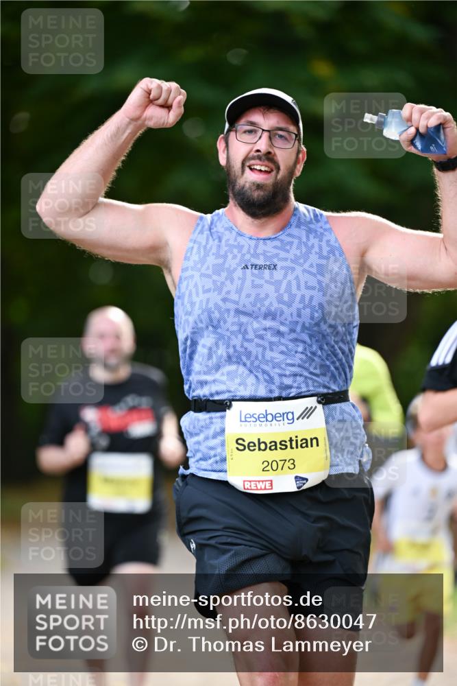 31.08.2025 - 21. Blankeneser Heldenlauf Dr. Thomas Lammeyer http://msf.ph/oto/8630047 31.08.2025 10:10:29 Laufen 2073 meine-sportfotos.de