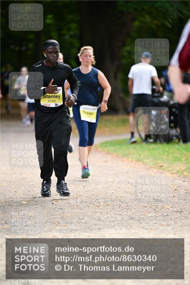31.08.2025 - 21. Blankeneser Heldenlauf Dr. Thomas Lammeyer http://msf.ph/oto/8630340 31.08.2025 10:12:34 Laufen 2123 meine-sportfotos.de