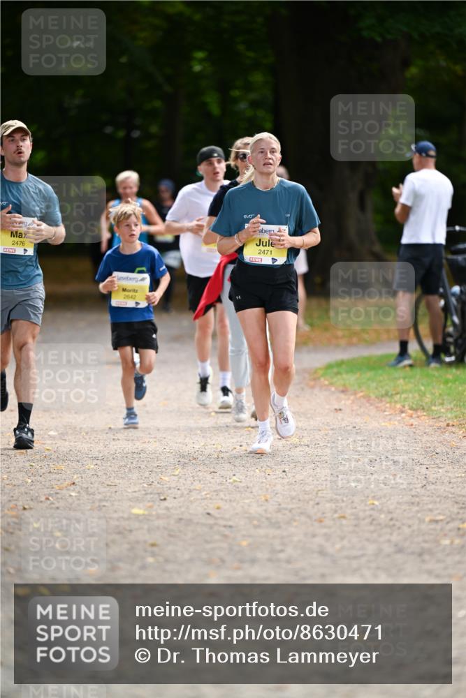 31.08.2025 - 21. Blankeneser Heldenlauf Dr. Thomas Lammeyer http://msf.ph/oto/8630471 31.08.2025 10:13:11 Laufen 2476, 2642, 2471 meine-sportfotos.de