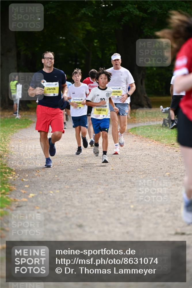 31.08.2025 - 21. Blankeneser Heldenlauf Dr. Thomas Lammeyer http://msf.ph/oto/8631074 31.08.2025 10:15:40 Laufen 2410, 10, 2411, 2296, 4 meine-sportfotos.de