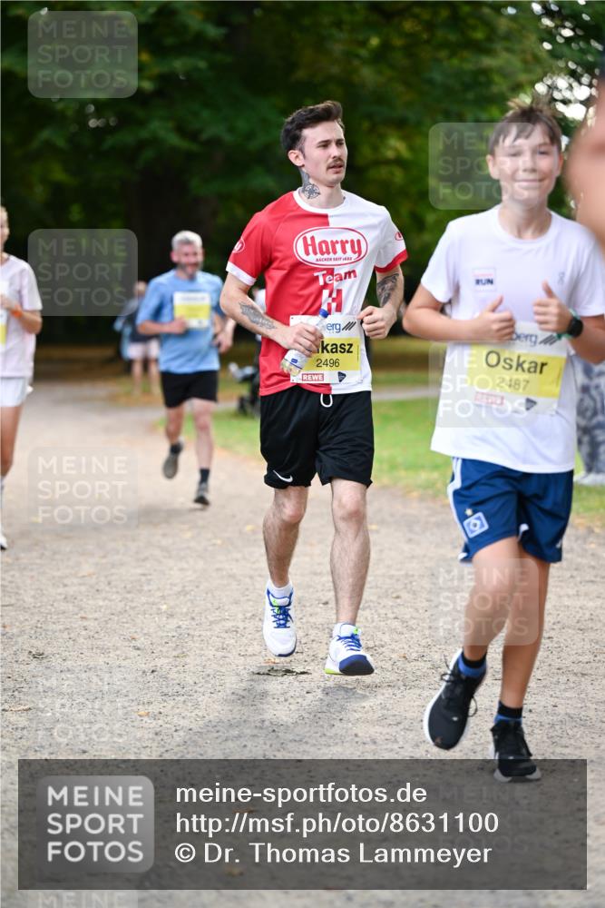 31.08.2025 - 21. Blankeneser Heldenlauf Dr. Thomas Lammeyer http://msf.ph/oto/8631100 31.08.2025 10:15:45 Laufen 1688, 2496, 2487 meine-sportfotos.de