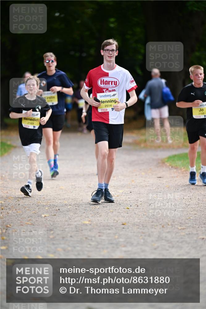 31.08.2025 - 21. Blankeneser Heldenlauf Dr. Thomas Lammeyer http://msf.ph/oto/8631880 31.08.2025 10:18:56 Laufen 2169, 1688, 2514, 2168 meine-sportfotos.de